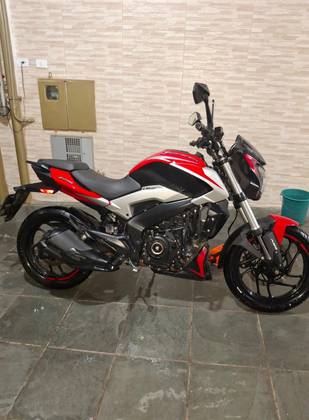 BAJAJ DOMINAR 250 